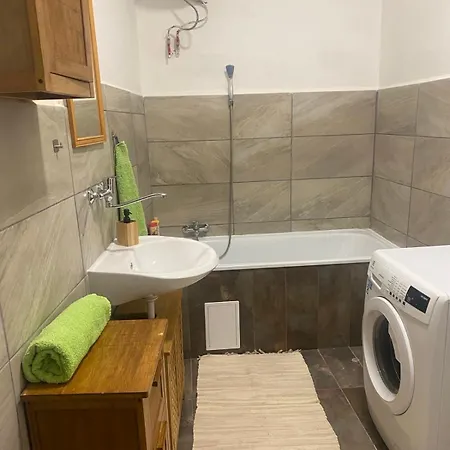 Apartman 2 *